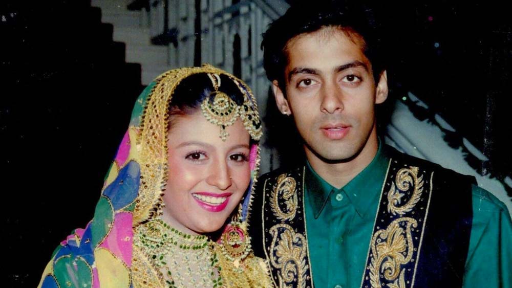 ১৯৯১ সালে মুক্তি পায় ‘সনম বেওয়াফা’। ছবিতে নায়িকা চাঁদনির চরিত্রের নাম ছিল রুকসানা। বিপরীতে সলমন তখন প্রথম সারির তারকা। ‘ম্যায়নে প্যায়ার কিয়া’-র সুবাদে তাঁর জনপ্রিয়তা তখন তুঙ্গে।