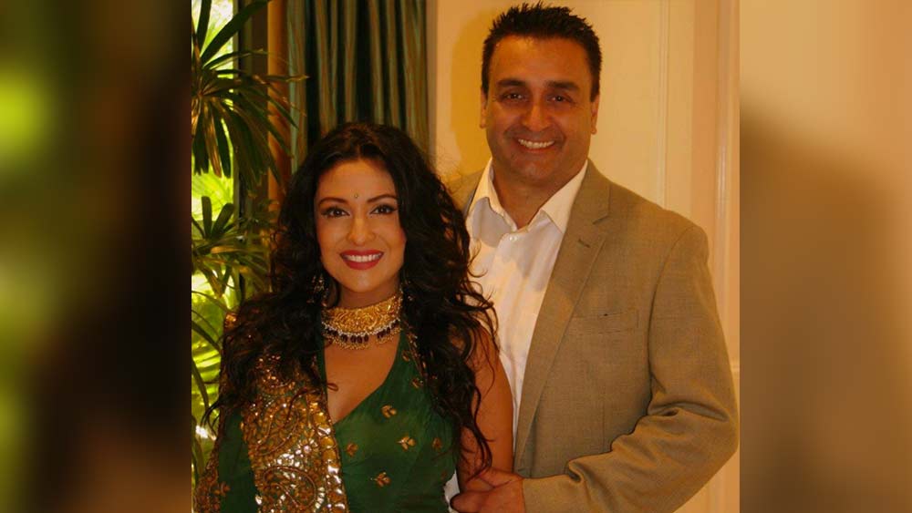 ১৯৯৬ সালে মুক্তি পায় তাঁর শেষ ছবি ‘হাহাকার’। সে বছরই তিনি শিল্পপতি সতীশ শর্মাকে বিয়ে করে চলে যান মার্কিন যুক্তরাষ্ট্রের ফ্লোরিডায়।