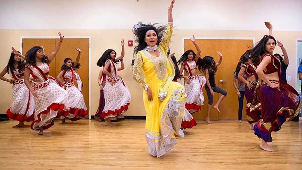 নব্বইয়ের দশকের নায়িকা চাঁদনি এখন মার্কিন যুক্তরাষ্ট্রেই থাকেন। স্বামী এবং দুই মেয়েকে নিয়ে তাঁর ভরপুর সংসার।