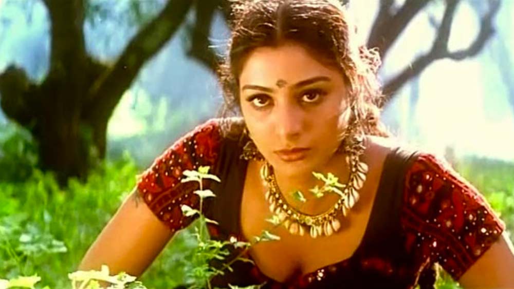 শুটিংয়ের সেটে তাঁরা একসঙ্গে, একান্তে অনেকটা সময় কাটাতেন। দু’জনকে দেখা যেত বিভিন্ন জায়গায়।