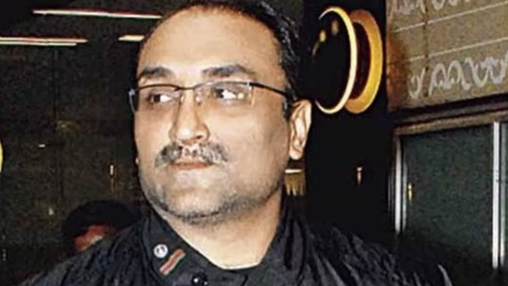 এই ফিল্মটা বানাতে যশ চোপড়াকে সাহায্য করেছিলেন তাঁর ছেলে আদিত্য চোপড়া। ফিল্ম কী ভাবে বানাতে হয় এই ফিল্ম থেকেই শিখেছিলেন আদিত্য।