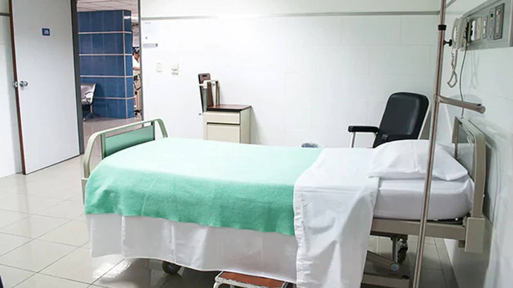 বরং একে বলা যায়, এমন এক কেন্দ্র যেখানে চিকিৎসার সুযোগসুবিধে-সহ আইসোলেশনে থাকতে পারবেন রোগীরা। রাতারাতি এই কেন্দ্র তৈরি করা যায়নি। দীর্ঘ কয়েক মাসের ভাবনাচিন্তার ফসল এই কেন্দ্র।