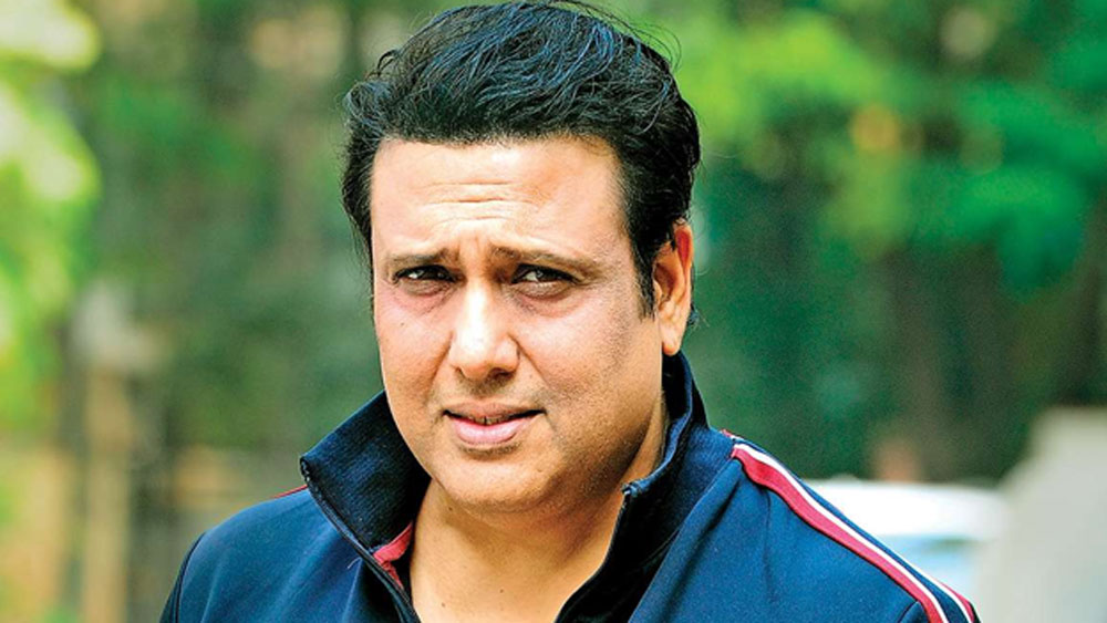 গোবিন্দা এমনিতে সংসারী মানুষ। তাঁর বিবাহিত জীবনও সুখের ছিল। এই অবস্থায় ধন্দে পড়ে গিয়েছিলেন তিনি। গোবিন্দার জীবনে যে স্ত্রী এবং সন্তানদের গুরুত্ব অনেকটা বেশি, রানিও ক্রমশ সেটা বুঝে যান। তাঁদের মধ্যে ব্রেক আপ হয়ে যায়।