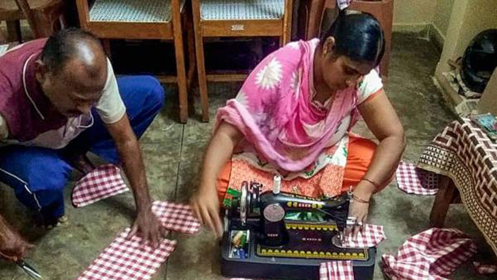 Coronavirus in India: Women are making cotton masks