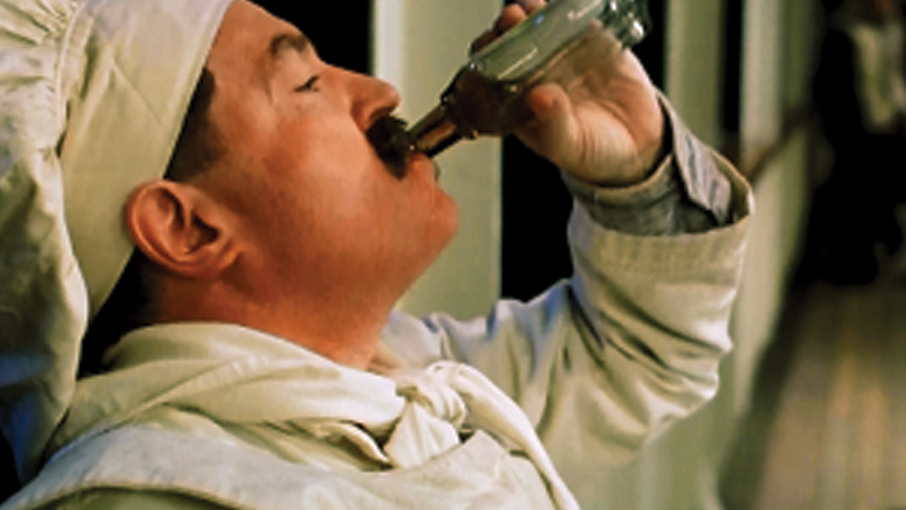 জীবনে এত ঝড় সহ্য করেও দীর্ঘজীবী ছিলেন রিচার্ড জোঘিন। ১৯৫৬ সালের ৯ ডিসেম্বর তিনি প্রয়াত হন ৭৮ বছর বয়সে। জেমস ক্যামেরনের ‘টাইটানিক’ ছবিতে চার্লস জোঘিনের চরিত্রে অভিনয় করেছিলেন লায়াম টুহাই। (ছবি: শাটারস্টক এবং সোশ্যাল মিডিয়া)