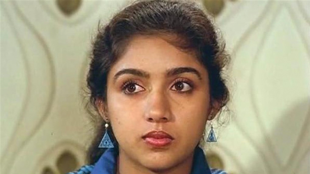 ক্রমে তামিল ইন্ডাস্ট্রিতে তিনি হয়ে ওঠেন প্রথম সারির নায়িকা। তাঁর ফিল্মোগ্রাফিতে উল্লেখযোগ্য হল ‘সেলভি’, ‘কান্নি রসি’, ‘পাগল নিলাভু’, ‘মারুমঙ্গল’, ‘পুন্নাগাই মান্নান’, ‘উথামা পুরুশান’ ‘মাগালির মাট্টুম’, ‘চিন্না পুল্লা’, ‘অবতারম’, ‘ইরুভার’ এবং ‘তাজমহল’। ১৯৯০ সালে মণিরত্নমের পরিচালনায় তাঁর ছবি ‘অঞ্জলি’ ছিল সুপারডুপার হিট।