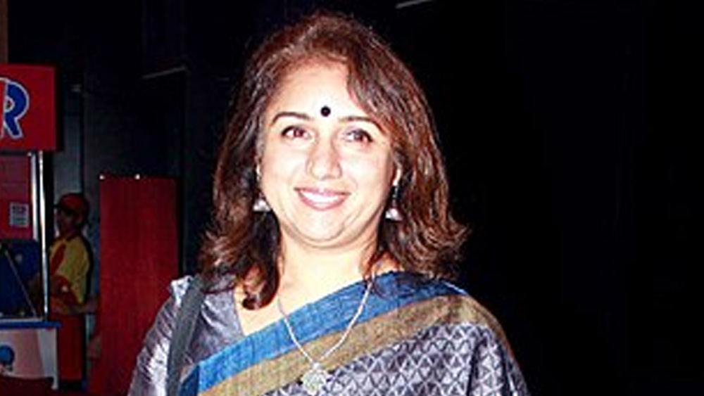 মাতৃত্বের অনন্য অভিজ্ঞতা তাঁর জীবনকে সম্পূর্ণ পাল্টে দিয়েছে, এক সাক্ষাৎকারে জানান সিঙ্গল পেরেন্ট রেবতী। পাশাপাশি, ইন্ডাস্ট্রিতে অল্পবিস্তর কাজ শুরু করেন তিনি।