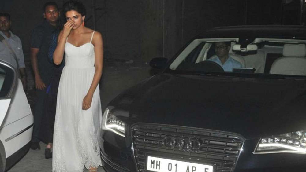 দীপিকা পাড়ুকোন: অভিনেত্রীদের মধ্যে সবচেয়ে বেশি পারিশ্রমিক পান তিনি। তাঁর সংগ্রহে রয়েছে মিনি কুপার, অডি কিউ৭, এ৮এল যার বাজার মুল্য প্রায় ১ কোটি ২০ লক্ষ টাকা।