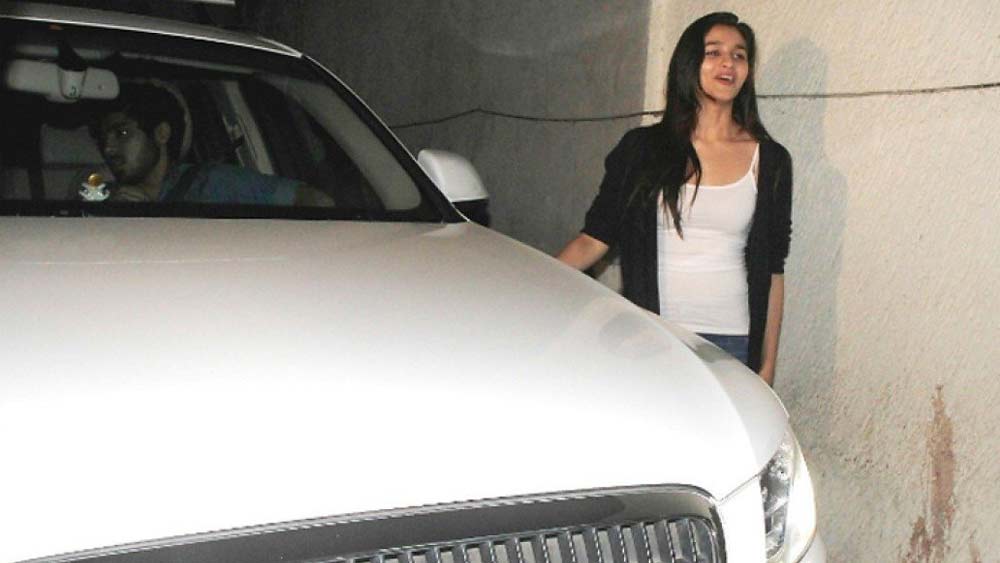 Have A Look At Expensive Cars Of Bollywood Actors Dgtl Anandabazar