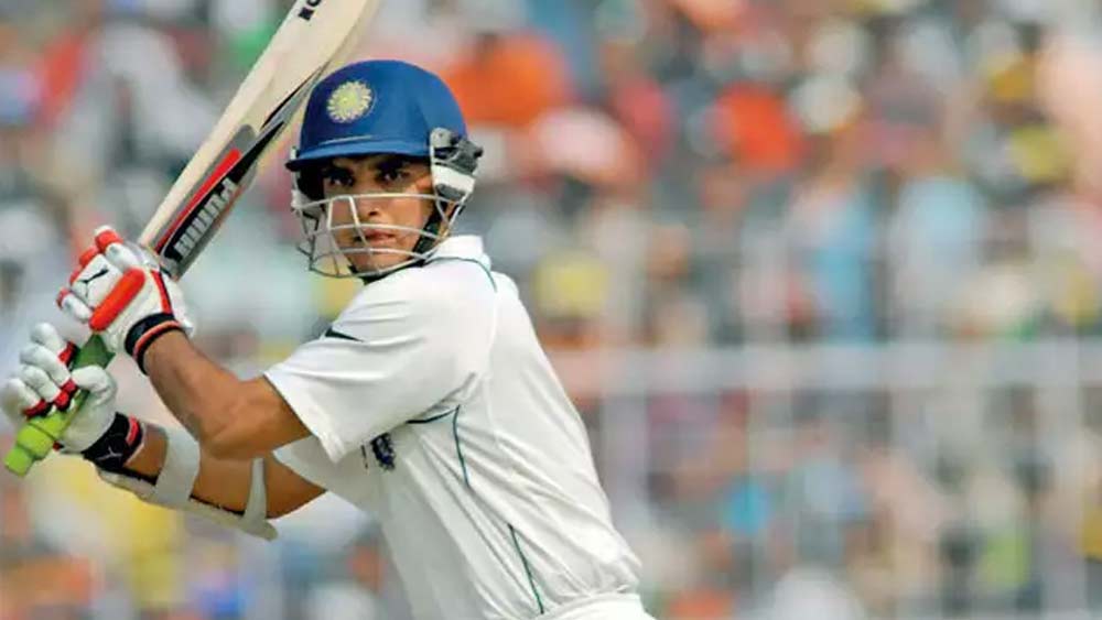 ছয়ে নামবেন অধিনায়ক সৌরভ। অজিদের চোখে চোখ রেখে লড়াইয়ের বার্তা তিনিই প্রথম দিয়েছিলেন। ইডেনে ঐতিহাসিক টেস্ট জয় এসেছিল তাঁর নেতৃত্বেই। ১১৩ টেস্টে ৪২.১৭ গড়ে ৭২১২ রান করেছেন সৌরভ। রয়েছে ১৬ সেঞ্চুরি। সর্বাধিক ২৩৯।