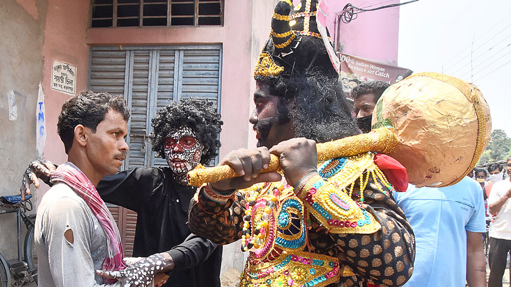  শিল্পীদের প্রয়াস। সোমবার। নিজস্ব চিত্র