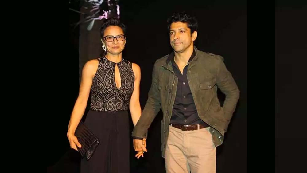 বক্স অফিসে চূড়ান্ত সফল এই সিনেমা অনেক দিক দিয়েই পথ দেখিয়েছিল বলিউডকে। তার মধ্যে অন্যতম ছিল নায়ক নায়িকাদের সাজসজ্জা, বিশেষত হেয়ারস্টাইল। অধুনা ছিলেন ছবির হেয়ার স্টাইলিস্ট। তিন নায়ক, আমির খান, সইফ আলি খান এবং অক্ষয় খন্নার জন্য তিনি তৈরি করেছিলেন তিন রকম হেয়ারস্টাইল।