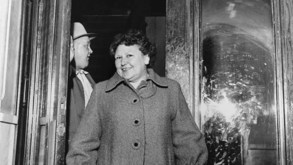 বদমেজাজি বাবার জন্য ন্যানি এবং তার ভাইবোনেরা বঞ্চিত হয়েছিল সুস্থ, স্বাভাবিক শৈশব থেকে। অতিরিক্ত শৃঙ্খলার চাপে দমবন্ধ হয়ে আসত তাদের সবার। এই অস্বাভাবিক শৈশব প্রভাব ফেলেছিল ন্যানির জীবনে।