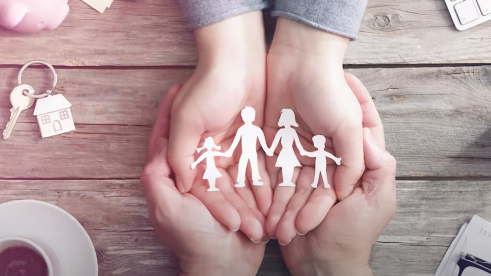 শৈশবে এক বার মাথায় আঘাত পেয়েছিল সে। এর পর থেকে প্রায়ই চরম হতাশার শিকার হত ন্যানি। মানসিক স্থিতি খুঁজে পায়নি বাকি জীবনের জন্য। ভালবাসত লোকচক্ষুর আড়ালে লুকিয়ে থাকতে। এ রকম আচরণ দেখে তার বাবা বিয়ে মাত্র ষোলো বছর বয়সেই ন্যানির বিয়ে দিয়ে দিলেন।