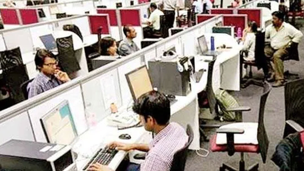 দেশের প্রতিটা মানুষের তথ্য যাতে সুরক্ষিত থাকে তাই সম্প্রতি দেশি সংস্থাগুলির কাছে একটি সুরক্ষিত অ্যাপ তৈরির চ্যালেঞ্জ ছুড়ে দিয়েছে তথ্যপ্রযুক্তি মন্ত্রক। তথ্যপ্রযুক্তি মন্ত্রক বলেছে এমন একটি ভিডিয়ো কনফারেন্স কলিং অ্যাপ বানাতে হবে যা কম্পিউটার থেকে মোবাইল, সব কিছুতেই কাজ করবে। এবং যা হবে সম্পূর্ণ নিরাপদ।