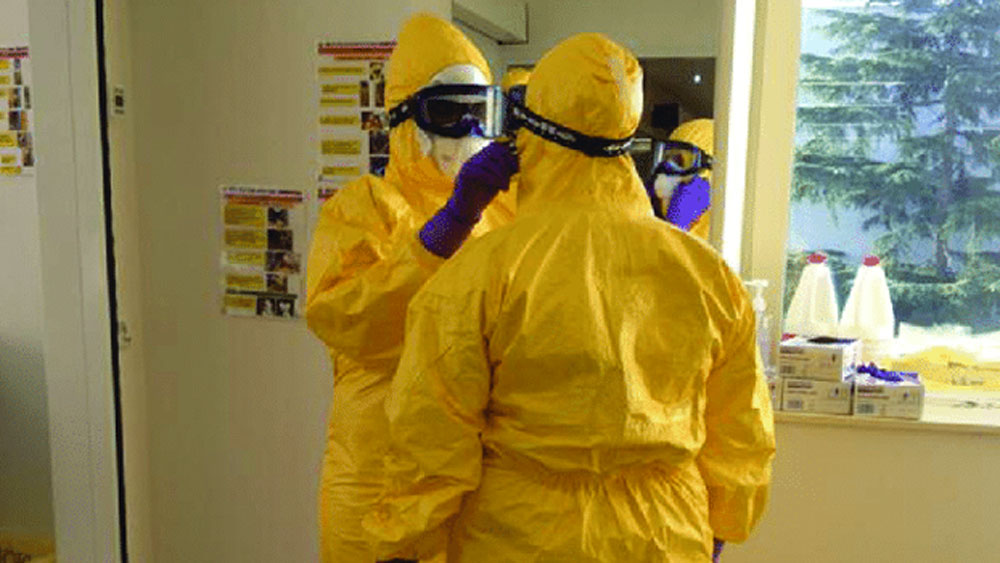 প্রতিটা পিপিই কিটের দাম পড়েছে ৪৯০ টাকা। লখনউয়ের সেনা হাসপাতাল ইতিমধ্যে দুই হাজার পিপিই কিট অর্ডার দিয়েছে।