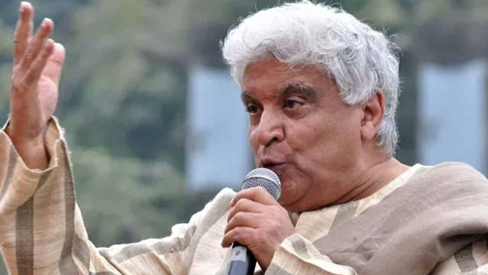 কিন্তু স্ক্রিপ্টের পাশাপাশি জাভেদ আখতার মিউজিক নিয়েও গবেষণা করতে চাইছিলেন। ইন্ডাস্ট্রিতে গান নিয়ে এগোতে চাইছিলেন তিনি।