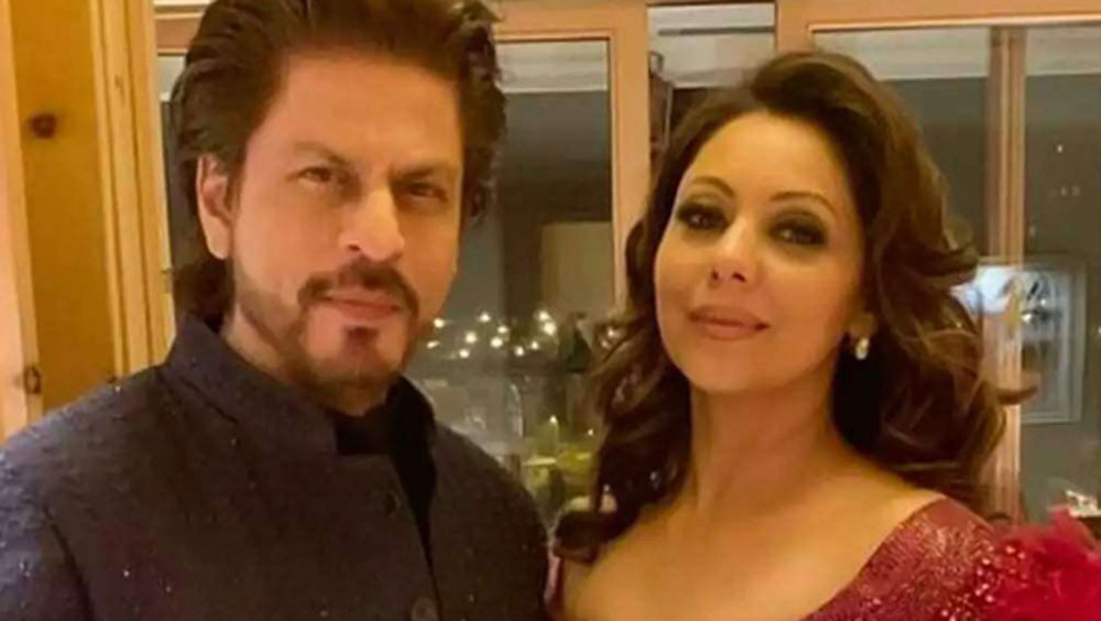 শুধু এটাই নয়, ৫৪ বছরের এই অভিনেতা এর আগে ২৫ হাজার পিপিই কিট সরবরাহ করেছিলেন স্বাস্থ্যকর্মীদের। টুইট করে যার প্রশংসা করেছিলেন মহারাষ্ট্রের স্বাস্থ্যমন্ত্রী।