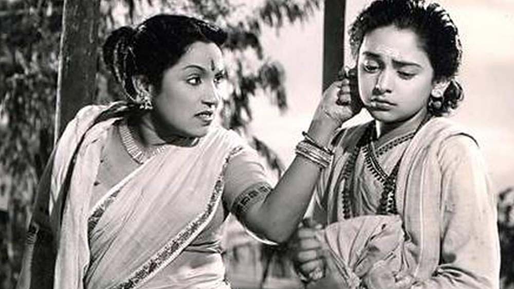 নির্বাক যুগের নায়িকা ললিতা ক্রমে সময়ের সঙ্গে সঙ্গে হয়ে গেলেন চিত্রনাট্যের দজ্জাল শাশুড়ি। তাঁর একপেশে ভাবমূর্তি ভেঙেছিলেন পরিচালক হৃষিকেশ মুখোপাধ্যায়। তাঁর ছবিতে ললিতাকে পাওয়া গিয়েছে মমতাময়ী রূপে।