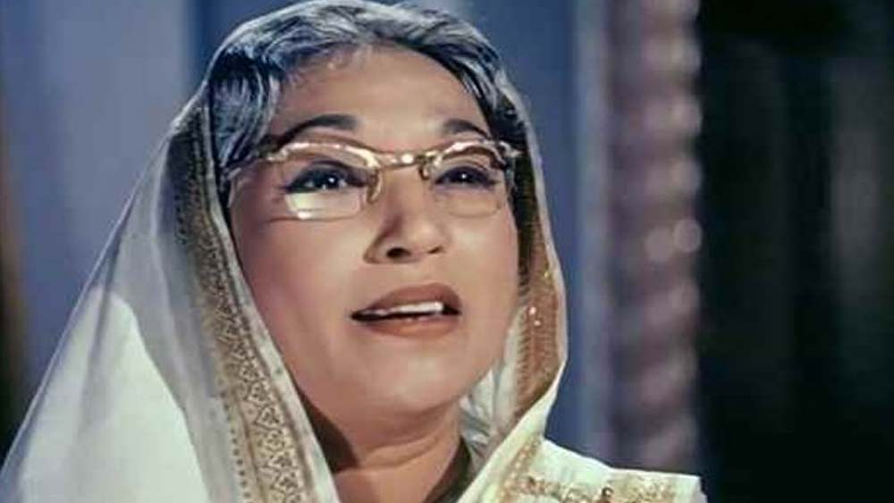 ললিতার প্রথম স্বামী ছিলেন গণপতরাও পওয়ার। কিন্তু তিনি ললিতার ছোট বোনের সঙ্গে পরকীয়ায় জড়িয়ে পড়েন। স্বামীর এই আচরণে ক্ষুব্ধ ললিতা বিয়ে ভেঙে বেরিয়ে আসেন। দ্বিতীয় বার বিয়ে করেন প্রযোজক রাজপ্রকাশ গুপ্তকে।