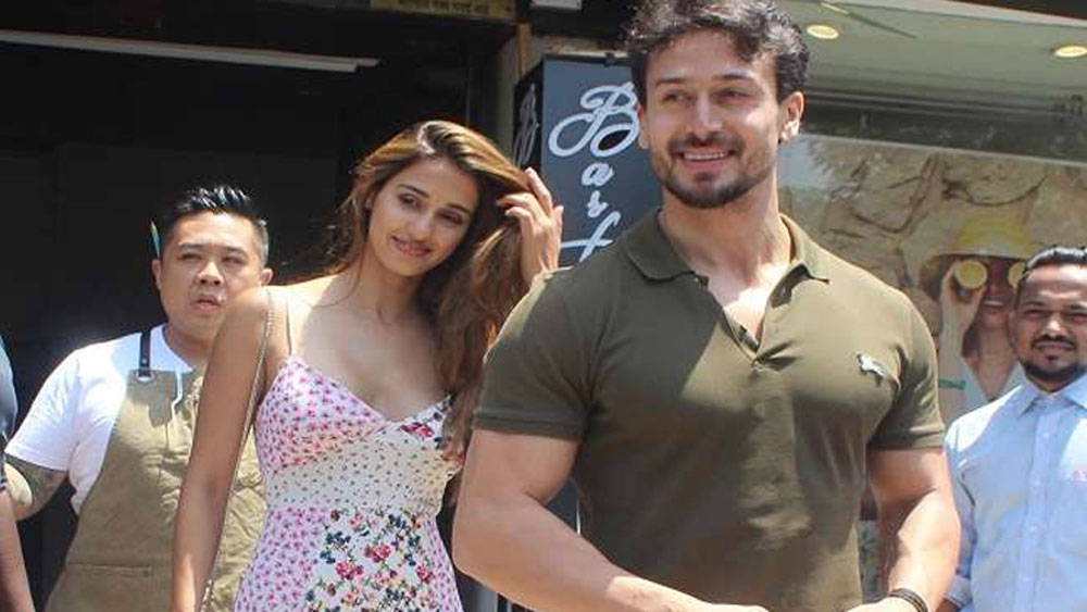 দিশা পটানির সঙ্গে টাইগার শ্রফ মাত্র একটা ফিল্মেই অভিনয় করেছেন। ২০১৮ সালের ‘বাগি ২’-তে। তার পর থেকেই তাঁদের সম্পর্ক নিয়ে কানাঘুষো শুরু হয়।