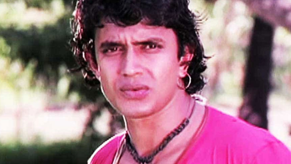 মিঠুনের স্টারডম সবাইকে ছাড়িয়ে গিয়েছে। স্টারডমের যে রেকর্ড মিঠুন তৈরি করেছেন, তা এখনও পর্যন্ত বলিউডের কোনও অভিনেতাই ভাঙতে পারেননি।