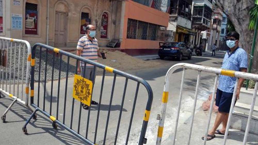 ৪৮ নম্বর ওয়ার্ডের বৌবাজার এলাকার ৪৫বি প্রেমচাঁদ বড়াল স্ট্রিট, মুচিপাড়ার ২২ ডক্টর জগবন্ধু লেন। ৫২/২ শ্রী গোপাল মল্লিক সরণী লেন, মধু গোপাল লেন, মদন দত্ত লেন, গোবিন্দ সেন লেন, রাম ব্যানার্জি লেন। শিয়ালদহ এ—লাকার বিবি গাঙ্গুলি স্ট্রিট, নবীণচাঁদ বোড়াল স্ট্রিট, ফোর ডে দেল, দুর্গা পিকচার লেন, ব্যানার্জি লেন। ৪৯ নম্বর ওয়ার্ডের আমহার্স্ট স্ট্রিট এলাকার ২৭ স্কট লেন, আমহার্স্ট স্ট্রিটের ২৭ স্কট লেন, রায় লেন, বিবি গাঙ্গুলি স্ট্রিট। আমহার্স্ট স্ট্রিট (কলকাতা ৯), মমতা মুখার্জি রো।৫০ নম্বর ওয়ার্ডের রিফিউজি লেন, নটবর দত্ত রো, সার্পেন্টাইন লেন, শশী ভূষণ দে স্ট্রিট, সন্তোষ মিত্র স্কয়ার।