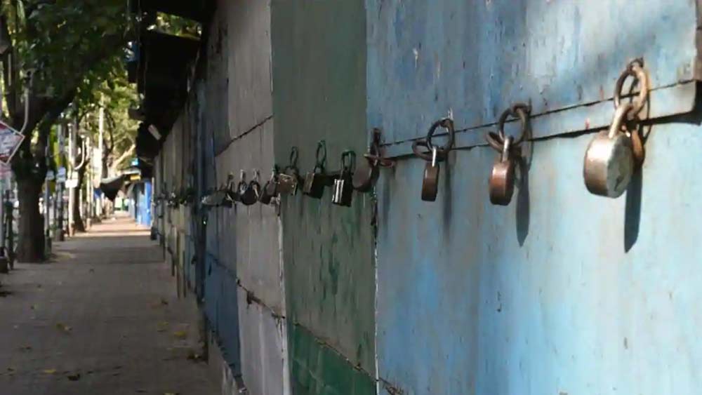 ৭৬ নম্বর ওয়ার্ডের ১৫/এইচ/৪ মোহনচাঁদ রোড, পদ্মপুকুর ইস্ট লেন, ওয়াগঞ্জ স্ট্রিটের অংশ, নাজির লেন। ৮/এইচ/৩২ জে কে রোড-একবালপুর, জয়কৃষ্ণ পাল রোড, বিশুবাবু লেন। ৭৭ নম্বর ওয়ার্ডের ৩এ গঙ্গাধর ব্যানার্জি লেন। ৭৮ নম্বর ওয়ার্ডের ১৮/১/৮/৭ মোমিনপুর রোড-খিদিরপুর। ৮ নম্বর এইচ/৩২ ভূকৈলাস রোড-একবালপুর। ৭৯ নম্বর ওয়ার্ডের ৪৯/৫ কার্ল মার্কস সরণী-খিদিরপুর, ৪৮ কেএম সরণী। ৮০ নম্বর ওয়ার্ডের ব্লক ১৯-ফ্ল্যাট ১৫- সাউথ ইস্টার্ন রেলওয়ে অফিসার্স কলোনি- গার্ডেনরিচ। ৮১ নম্বর ওয়ার্ডের ব্লক জে অ্যান্ড কালিঘাট রেলওয়ে সাইডিং কোয়ার্টার- নিউ আলিপুর। ৮২ নম্বর ওয়ার্ডের ২৫ সবজিবাগান লেন।