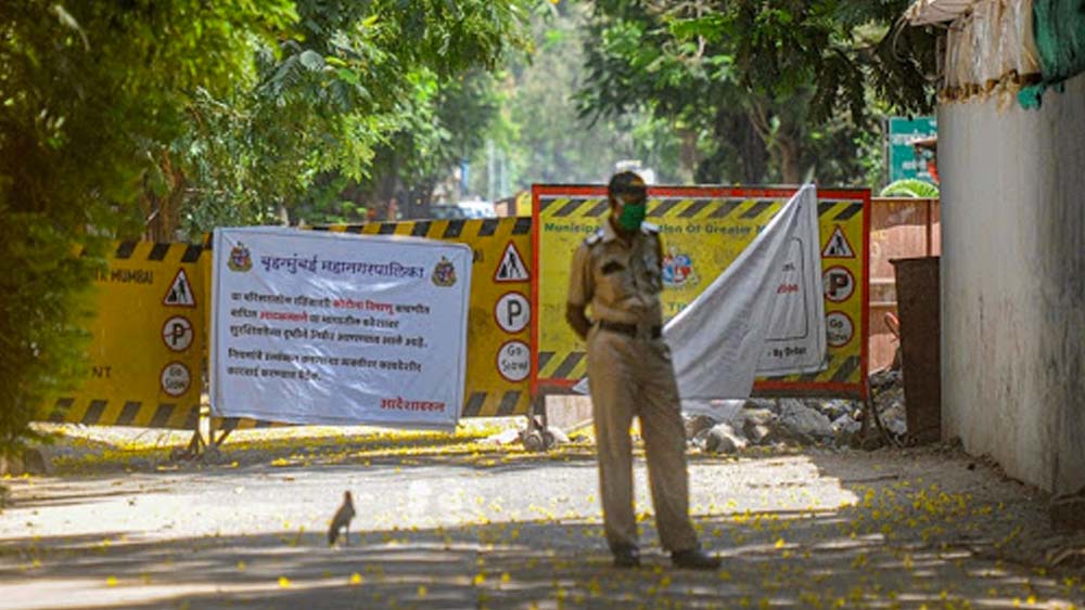 ১১০ নম্বর ওয়ার্ডের পাটুলি এলাকার ৬ ব্রিজি শিবতলা সেকেন্ড লেন, শ্রেয়ান বিবি টাউনশিপের এন৩৬৭ ফ্ল্যাট নম্বর ৭। ১১১ নম্বর ওয়ার্ডের গড়িয়ার ২৩ রামকৃষ্ণনগর। ১১৪ নম্বর ওয়ার্ডের আনন্দ পল্লি পূর্ব পুটিয়ারি। ১১৫ নম্বর ওয়ার্ডের ১২এ টাওয়ার টু, ডায়মন্ড সিটি, এমজি রোড, কেএমজি রোড, কেএম লেন, আর আর রোড। ১১৬ নম্বর ওয়ার্ডের নিউআলিপুর রায়বাহাদুর রোড, বিএল শাহ রোড। ১২৩ নম্বর ওয়ার্ডের ৫৬/৩এ/১ সন্তোষ রায় রোড। 