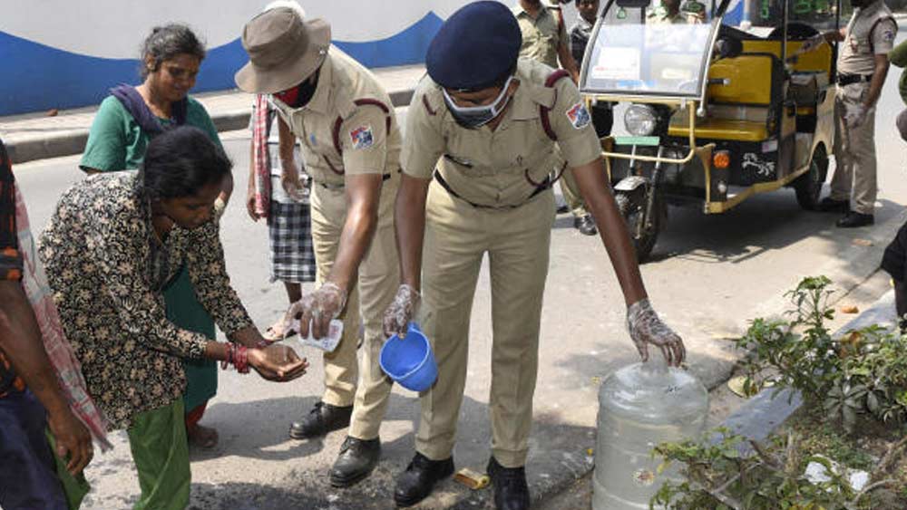 ১৫ নম্বর ওয়ার্ডের সনাতন মিস্ত্রি লেন, ১৯ নম্বর ওয়ার্ডের ১২ নম্বর জোলাপাড়া মসজিদ লেন, মধুসূদন বিশ্বাস লেন, সাতকড়ি চ্যাটার্জি লেন, রামেশ্বর মালিয়া লেন, বসরুদ্দিন মুন্সি লেন অতি সংবেদনশীল জায়গা হিসাবে চিহ্নিত হয়েছে। চিহ্নিত হয়েছে ২০ নম্বর ওয়ার্ডের ৬৬ নম্বর জোলাপাড়া মসজিদ লেন, গঙ্গারাম বৈরঙ্গী লেনও।