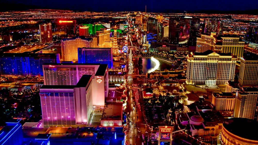 সারা বিশ্ব এই শহরকে রিসর্ট সিটি নামে চেনে। এই শহর রাতে কখনও ঘুময় না। রাত বাড়ার সঙ্গে সঙ্গে জুয়া, শপিং, বিলাসিতাও বাড়তে থাকে।