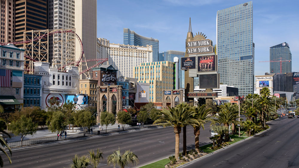 সেটা ছিল ১৮২৯ সাল। আন্তোনিও আর্মিজোর দলের এক সদস্য তখন এই জায়গার নাম দেন লাস ভেগাস। যার অর্থ উর্বর জমি। লস অ্যাঞ্জলসে ব্যবসায়িক রাস্তা খোঁজাই ছিল তাঁদের উদ্দেশ্য।