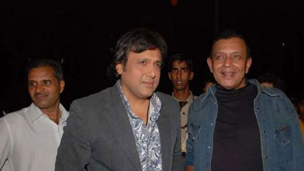 গোবিন্দা তখন কেরিয়ার শুরু করেননি। আর মিঠুন ইতিমধ্যেই হিট নায়ক। কেরিয়ার শুরু না করলেও গোবিন্দা ইন্ডাস্ট্রির মধ্যে ঘোরাফেরা শুরু করেছেন।