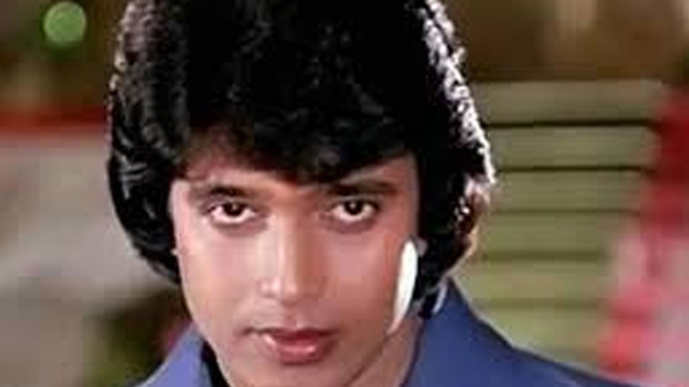 ফলে মিঠুনের স্টারডম ক্রমে নামতে শুরু করেছিল। তার উপর বলিউডে নতুন নতুন নায়কের প্রবেশও হতে শুরু করে। আমির খান, সলমন খান, সঞ্জয় দত্ত এবং সানি দেওলের মতো নায়কেরাও পা ফেলেছিলেন। মিঠুনের সমসাময়িক অভিনেতাদের তখন অবসর নেওয়ার সময় এসেছিল।