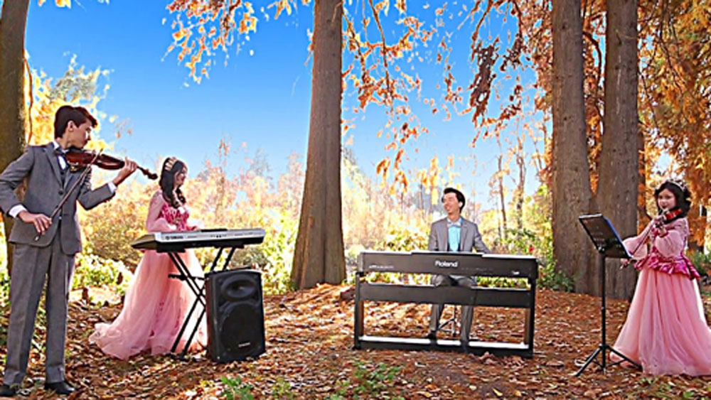 ব্যান্ডটা কিন্তু ভারতীয় নয়, উজবেকিস্তানের ব্যান্ড। নাম হাভাস গুরুহি। তার প্রতিটা সদস্যই উজবেকিস্তানের নাগরিক।