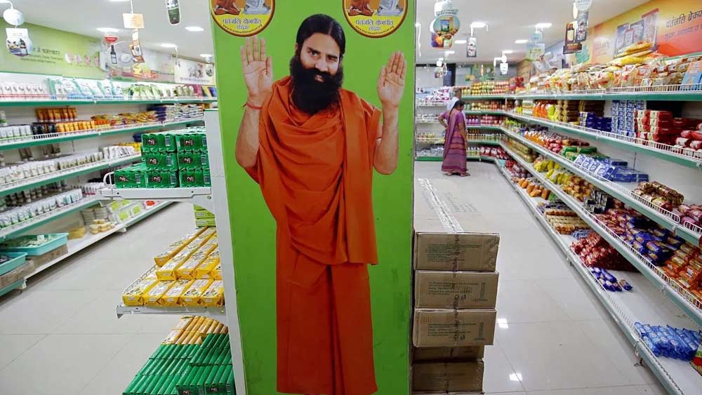 আরবিআই প্রকাশিত তালিকায় আছে বাবা রামদেবের পতঞ্জলির শাখা সংস্থা রুচি সয়া ইন্ডাস্ট্রিজের নামও। এই সংস্থার জন্য মকুব করা ঋণের পরিমাণ ২২১২ কোটি টাকা।