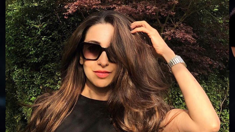 গার্হস্থ্য হিংসার শিকার হন। বিয়ের প্রায় ১৩ বছর পর ডিভোর্স দেন করিশ্মা। তারপর থেকে ছেলে আর মেয়েকে নিয়ে একাই থাকেন তিনি।