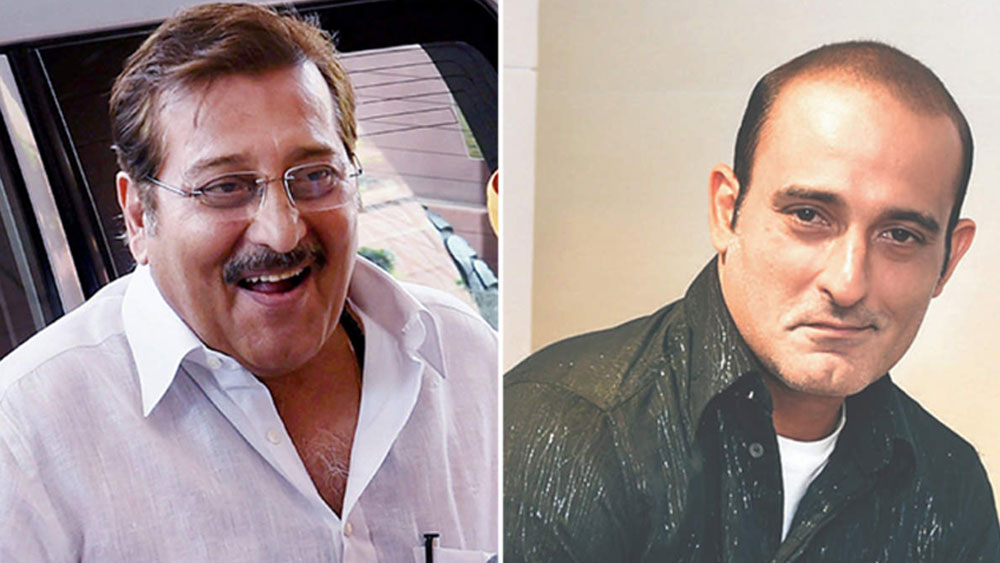 ছেলের জন্য বিনোদ খন্নাও এরকমই একজন সুন্দরী এবং সফল পাত্রী খুঁজছিলেন। এই বিয়েতে তিনিও রাজি হয়ে যান।