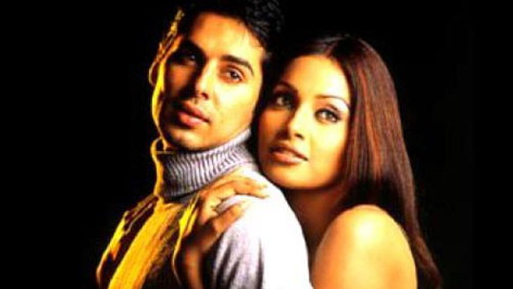 রাজ: দেখতে পারেন এই ছবিটিও। ২০০২-এ মুক্তি প্রাপ্ত এই ছবিটি সে সময় বেশ প্রশংসা কুড়িয়েছিল । তাহলে কী ভাবছেন? আজ থেকেই শুরু করুন। লিস্টটা তো ছোট নয়।