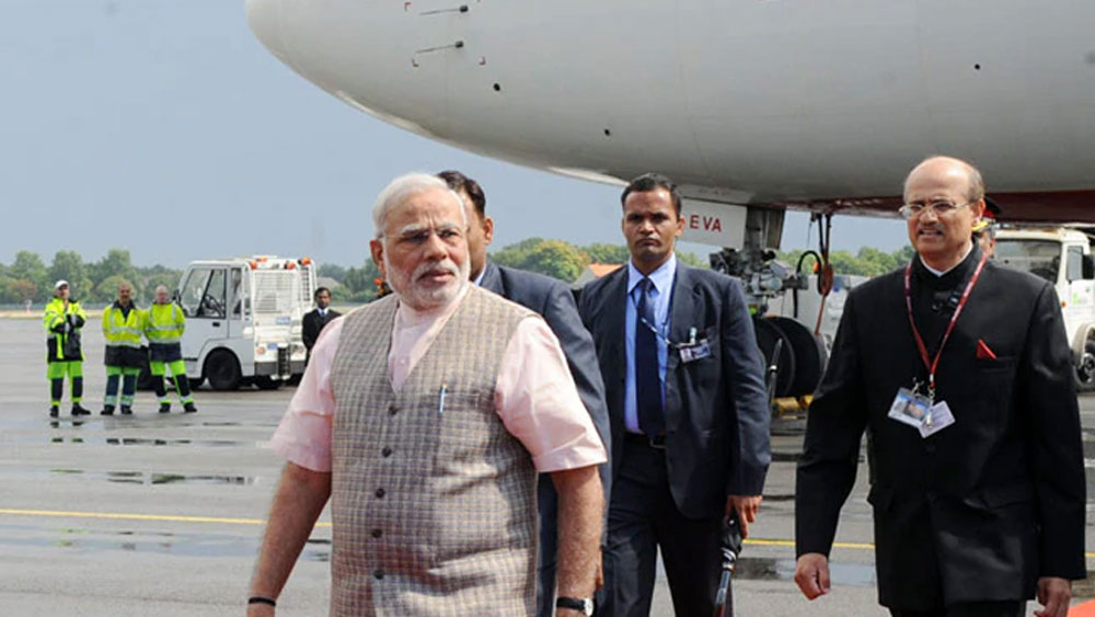 কিন্তু খুব শীঘ্র বোয়িং ৭৪৭-এর জায়গা নিতে আসছে বোয়িং ৭৭৭। সব কিছু ঠিক থাকলে আগামী জুলাই মাসেই ফ্লোরিডার হেডকোয়ার্টার থেকে ভারতের উদ্দেশে রওনা দেবে বিমানটি।