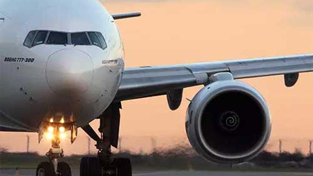 এই এয়ারক্র্যাফ্ট-এ মিসাইল ডিফেন্স সিস্টেম রয়েছে। যার ফলে মার্কিন প্রেসিডেন্টের বিমানের মতোই সুরক্ষিত থাকবে এই বিমান।