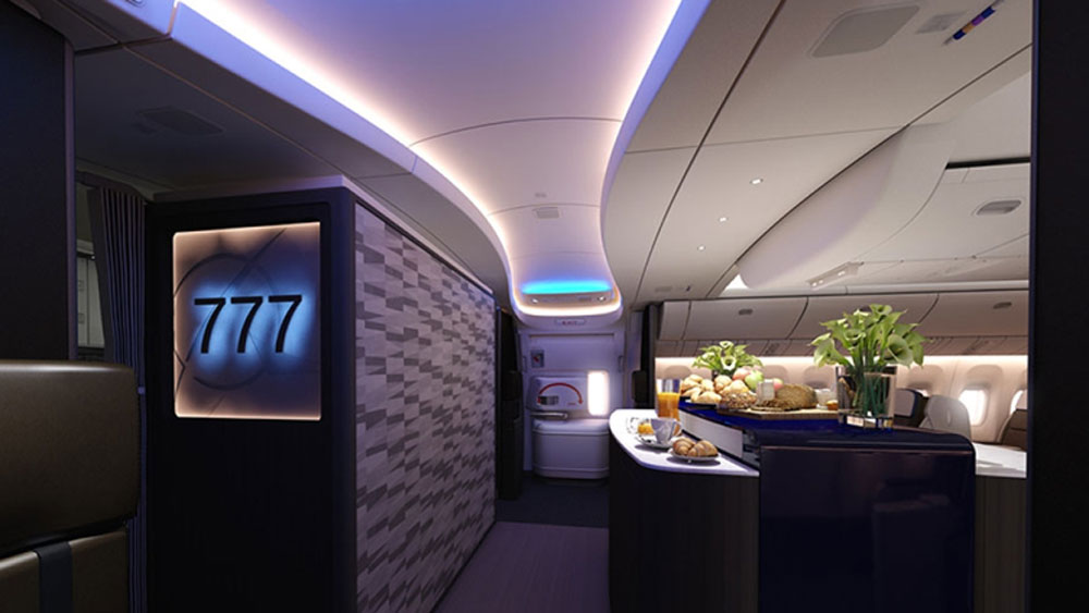 সাধারণ ক্যারিয়ার বিমানের থেকে আকারে এই বিমান তুলনামূলক চওড়া। সেল্ফ ডিফেন্স সিস্টেম ছাড়াও এতে রয়েছে একটি কনফারেন্স রুম।