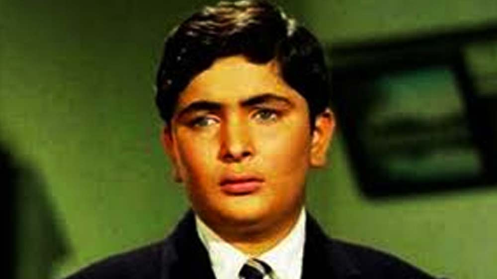 মুম্বইয়ের ক্যাম্পিয়ন স্কুলের পরে ঋষির পড়াশোনা অজমেঢ়ের মেয়ো কলেজে। পারিবারিক ধারা অনুসরণ করে অভিনয়কেই পেশা হিসেবে গ্রহণ করেছিলেন। নিজের প্রতিভার জোরেই অতিক্রম করেছিলেন পূর্বজদের ছায়া। সমসাময়িক অভিনেতাদের কাছ থেকেও এসেছিল কঠিন প্রতিদ্বন্দ্বিতা। সে সব ছাপিয়েই নিজের জায়গা করে নিয়েছিলেন ঋষি।