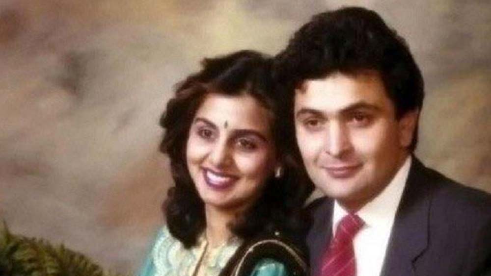 অভিনয় ছেড়ে দেওয়া নিয়ে নীতুর মনে কোনও ক্ষোভ ছিল না। তিনি আর ঋষি দু’জনে ছিলেন খুব ভাল বন্ধুও। বিয়ের আগে ভ‌েঙে যাওয়া অন্য প্রেম থেকে বিয়ের পরের বান্ধবী, সবই স্ত্রীর সঙ্গে শেয়ার করতেন ঋষি।