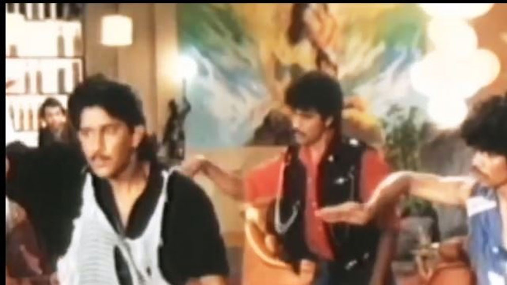 আকবর শামির নাচের দলে যোগ দেন আরশাদ। বেশ কিছু পুরস্কার জেতার পর ‘অসম’ নামে নিজের ডান্স স্টুডিও খোলেন। তখন থেকেই কোরিওগ্রাফার হিসেবে বলিউডে নিজের কেরিয়ার তৈরি করতে শুরু করেন তিনি।