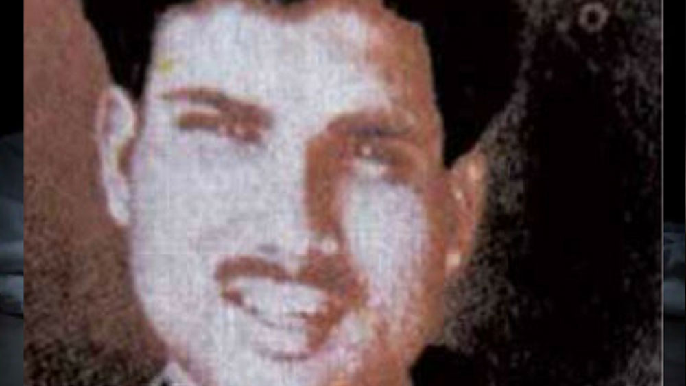 বেশি দিন অন্য কারও ছায়াসঙ্গী হয়ে কাটাতে হয়নি তাকে। নিজেই এক সময় উত্তরপ্রদেশ আর বিহারের ত্রাস হয়ে ওঠে। এমনকি রাজনীতিবিদরাও প্রাণভয়ে থাকতেন ওই সময়।