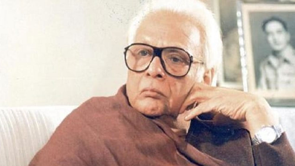 এই সিরিজের স্ক্রিপ্ট লিখেছিলেন উর্দু ও হিন্দি ভাষার প্রখ্যাত কবি ও কথাসাহিত্যিক রহি মাসুম রাজা। মহাভারতের বিভিন্ন চরিত্রে অভিনয়ের জন্য অডিশন দিয়েছিলেন ১৫ হাজারেরও বেশি লোকজন। তাঁদের থেকে মাত্র দেড় হাজার জনকে শর্টলিস্ট করা হয়েছিল।