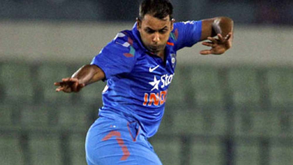 তার ২১ বছর পর ঢাকায় বাংলাদেশের বিরুদ্ধে সিরিজের দ্বিতীয় এক দিনের ম্যাচে মাত্র চার রানে ছয় উইকেট নেন স্টুয়ার্ট বিনি। তাঁর মিডিয়াম পেস বোলিংয়ের সামনে বিপর্যস্ত দেখিয়েছিল বাংলাদেশকে। তাঁর সুইং ডেলিভারি জিতিয়েছিল দলকে। মাত্র ৪.৪ ওভার হাত ঘুরিয়ে ছয় উইকেট নিয়েছিলেন তিনি।