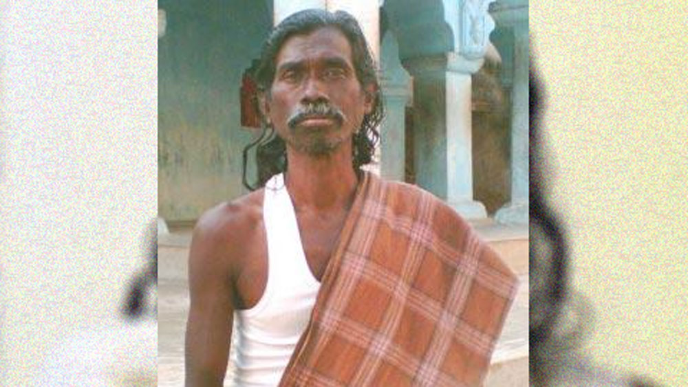 তবে তাঁকে যতটাই হীন মনে করুন না কেন, পোশাক বা বাহ্যিক রূপ দিয়ে কিন্তু এই মানুষটিকে বিচার করা সম্ভব নয়। অত্যন্ত সাদামাটা ভাবে জীবন কাটানো এই মানুষটির মধ্যেই প্রকাশ পেয়েছে এক গভীর প্রতিভা।