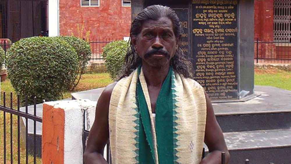 কিন্তু কী আশ্চর্যের, জীবনযাত্রার কোনও বদল ঘটেনি এই কবির। এখনও আগের মতোই সেই অত্যন্ত সাধারণ জীবনযাপন করেন তিনি।